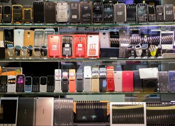 Premium Cellphone Worth $940m Imported in Nine Months