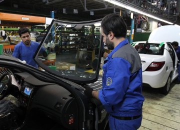 Iran Car Market Cools Down, Prices Retreat   