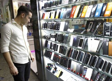 Mobile phone imports observed a 112% year-on-year increase in terms of value, during the last Iranian year which ended in March.