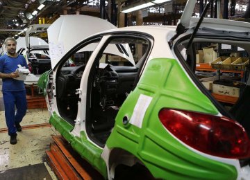 Iranian Government Introduces Rescue Package for Auto Industry