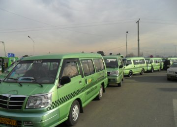 There are more than 7,000 taxi vans on the verge of falling apart in the capital. 