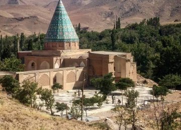 Baba Afzal’s Quatrains in Turkic