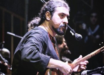 Farid Elhami Releases  Tanbur Album After  15 Years of Research