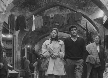 Venice Festival to Film Restored Version  of Ebrahim Golestan’s ‘Brick and Mirror’ 