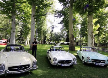 Tehran Vintage Car Show Features  New Series