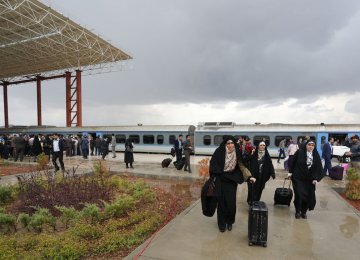 Hamedan Tourist Train Hits the Tracks  