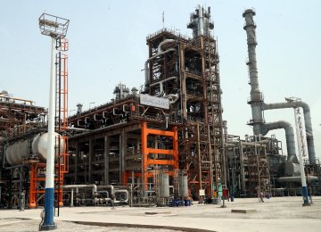 Domestic Refineries to Meet Iran&#039;s Gasoline Demand by March 2019