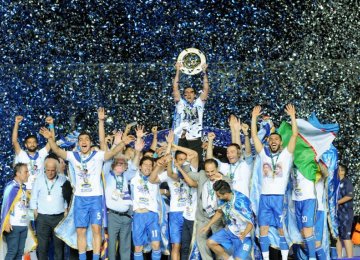 Esteghlal Wins Hazfi Cup