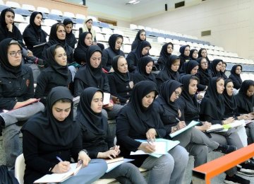 Iranian Women Referees Seeking Int’l Accreditation 