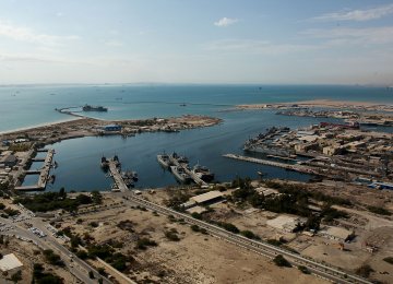 Iranian Ports Handle Over 11m Tons of Goods in 1 Month