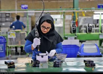 Women Bear the Brunt of Iran’s Labor Market Downturn
