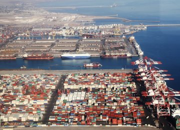 Iran Foreign Trade Rises 12% to $5.6b (March-April 2018)