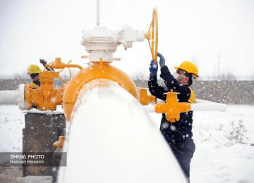 Oil Minister: Gas Grid Stable  Despite Cold Snap, High Usage