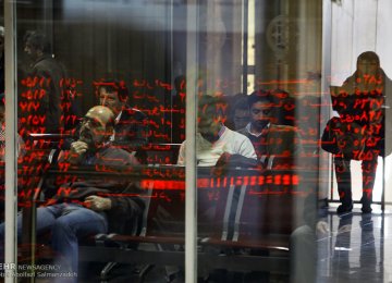 Tehran Stocks Recover From Early Losses