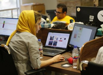 E-Commerce Management Saddled With Gender Gap in Iran