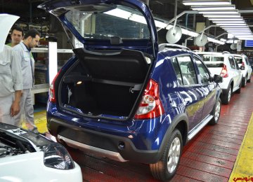 Long Delay in Delivery of Renault Cars in Iran