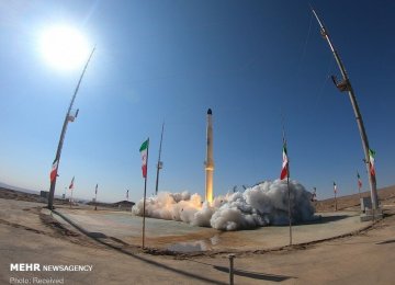 Iran Tests New Satellite Launch Vehicle 