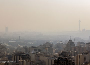 Heavy Smog Engulfs Tehran