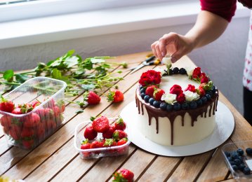 Buy Cakes Online in Tehran