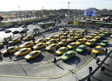 Automaker Plans to Replace 30,000 Dilapidated Taxis by March 2022