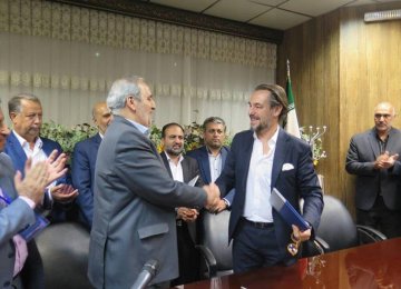 3 Foreign Investment Deals Signed in Ahvaz