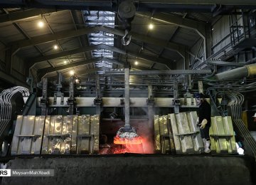 Experts, Officials Dismiss Concerns Over Iran Metals Sanctions 