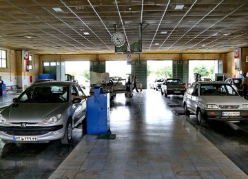 Clunkers Fined $50m in Tehran Last Year