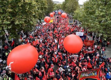 Pay Protests Bring Thousands to UK Streets