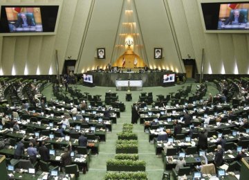 Majlis Majority Faction Supports Nuclear Accord 