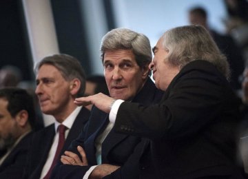 Kerry to Brief Congress on Outline Deal   