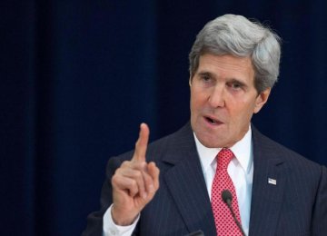 Kerry Opposes Hasty Renewal of Iran Sanctions Act 