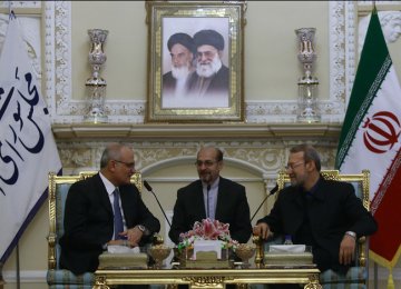 Muslim Unity Crucial for Mideast Peace
