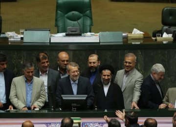 Larijani Reelected Majlis Speaker  