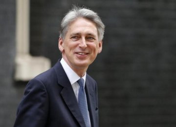 UK Urges Iran to Cooperate in Fight on IS 