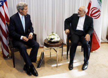 Zarif, Kerry Meet as  Nuclear Talks Intensify