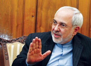 Zarif Recalls Agony of Poison Gas Victims