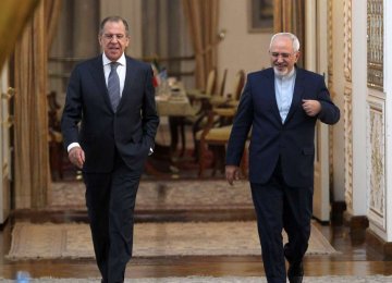 Zarif Confers With Russian, Chilean FMs