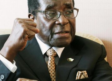 Mugabe Seeking Closer Ties