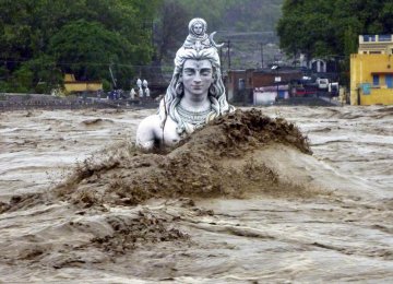 Floodwaters Recede as India Rain Eases