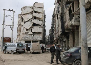IS Tightens Grip on Road to Aleppo