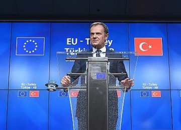 EU, Turkey Seal Migrant Deal