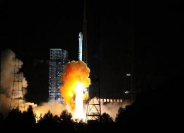 China Caps 1st Moon Mission 