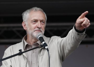 UK’s Corbyn Makes Tumultuous Debut