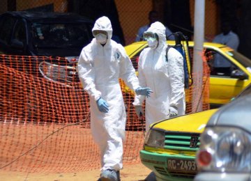 Sierra Leone declares Ebola lockdown