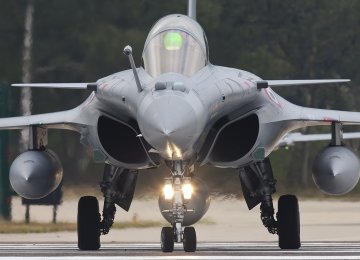 France, India to Close Fighter Jet Deal