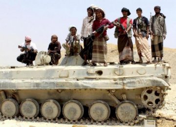 Houthis Make Gains, Push Back Hadi Loyalists 