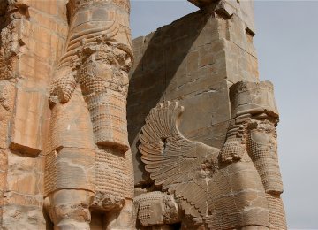 IS Continues Destroying Iraqi Artifacts 