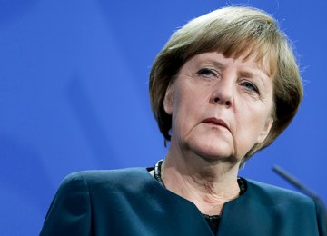 40% of Germans Want Merkel to Go