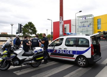 18 Hostages Freed in Paris Armed Attack