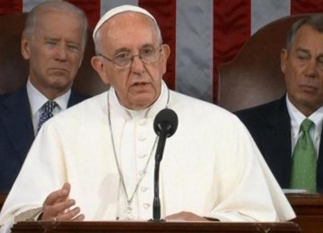 Pope Challenges US Congress on Immigrants